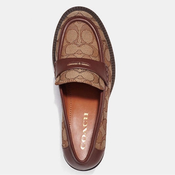 COACH Colleen Loafer In Signature
Jacquard size 9. - Picture 2 of 12